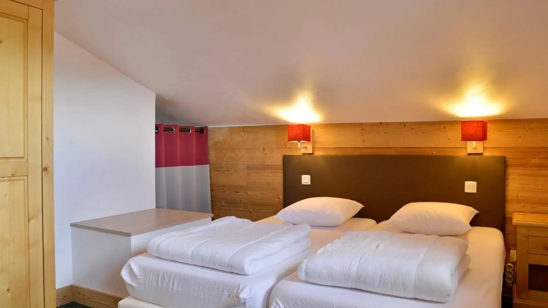 Appartement Duplex 6 Pers - Ski Aux Pieds - Piscine Chauffee - Animaux Admis - Fr-1-181-2805 La Plagne-Tarentaise 0*,